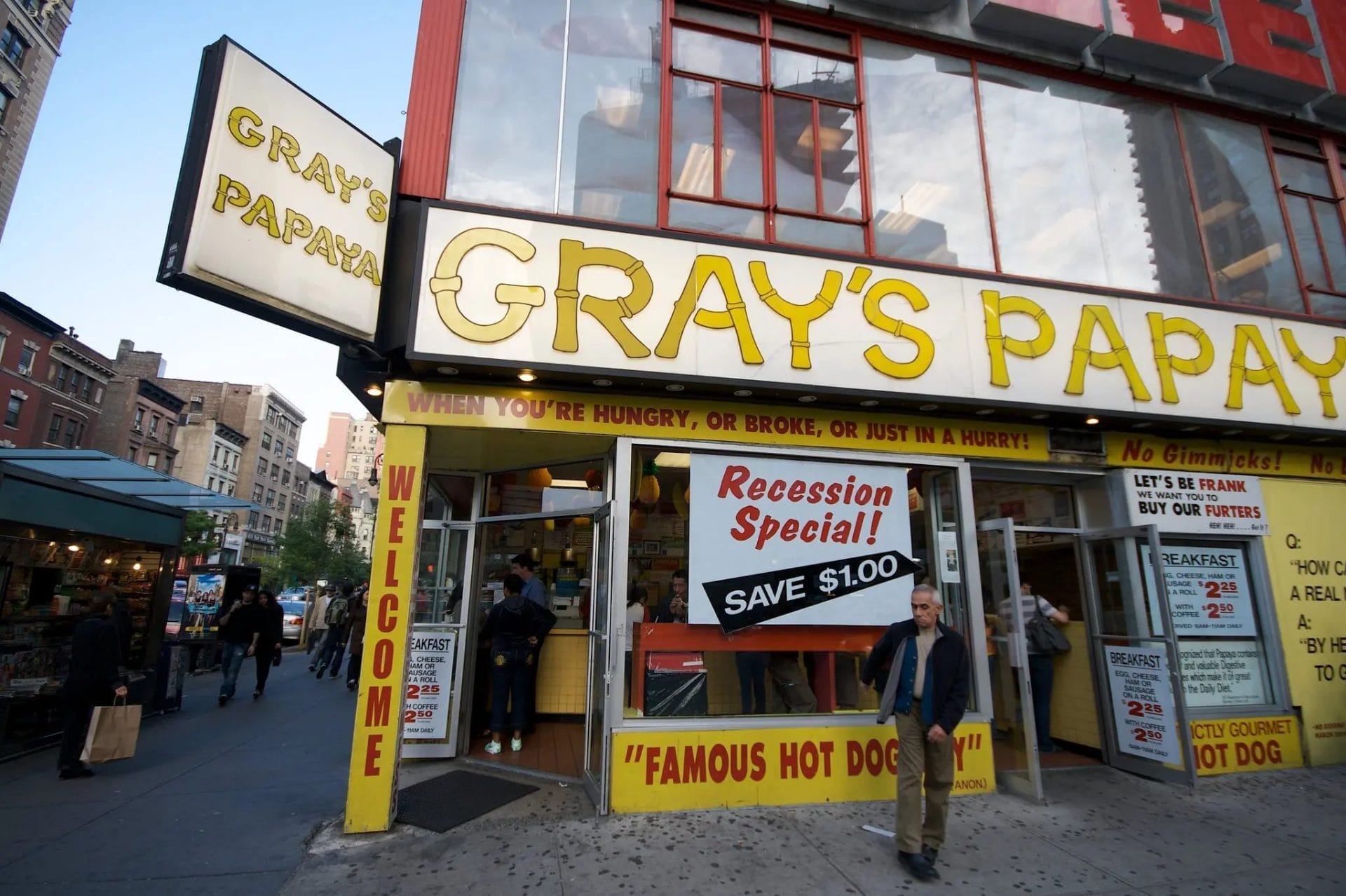 Gray's Papaya storefront