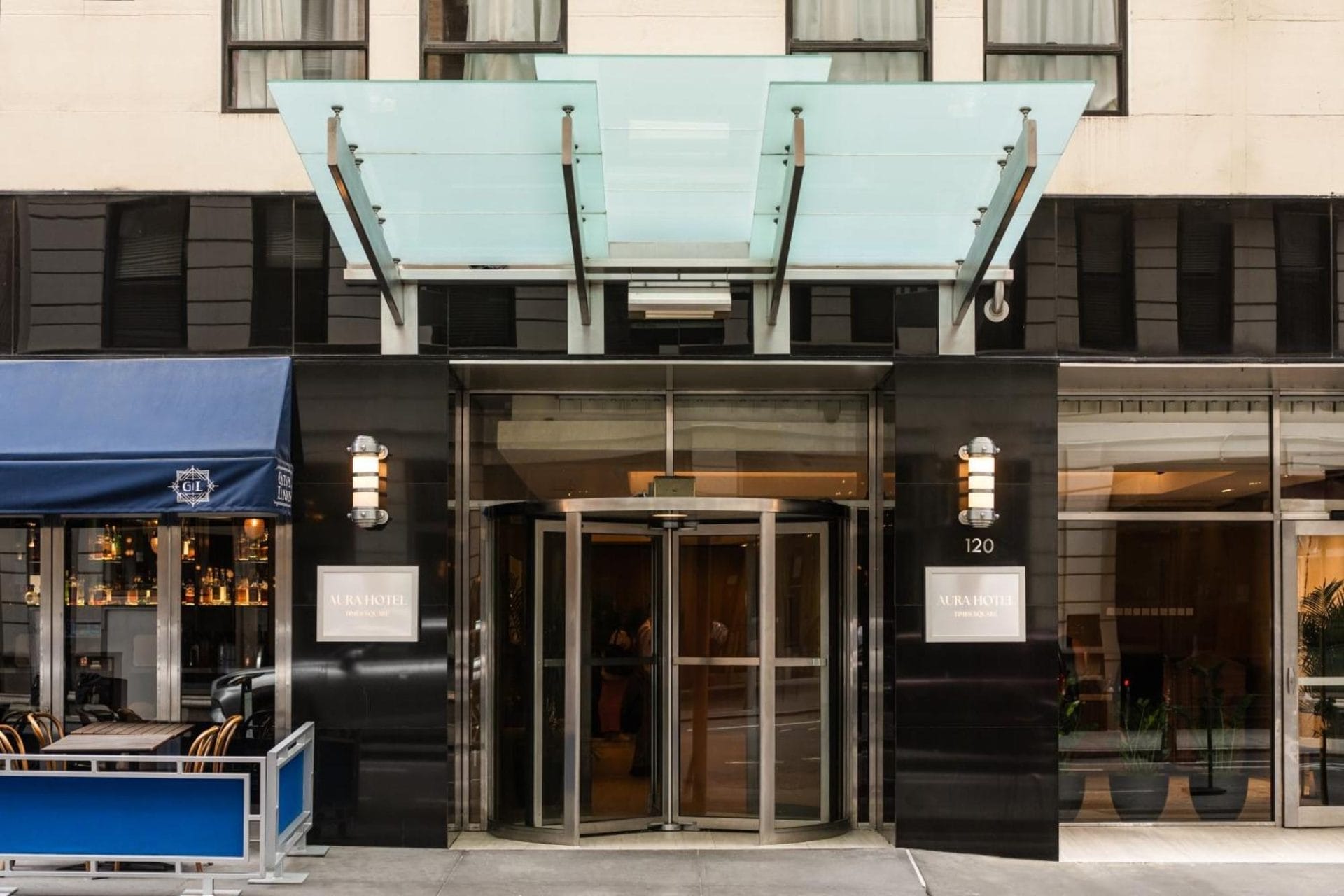 Hotel Mela entrance