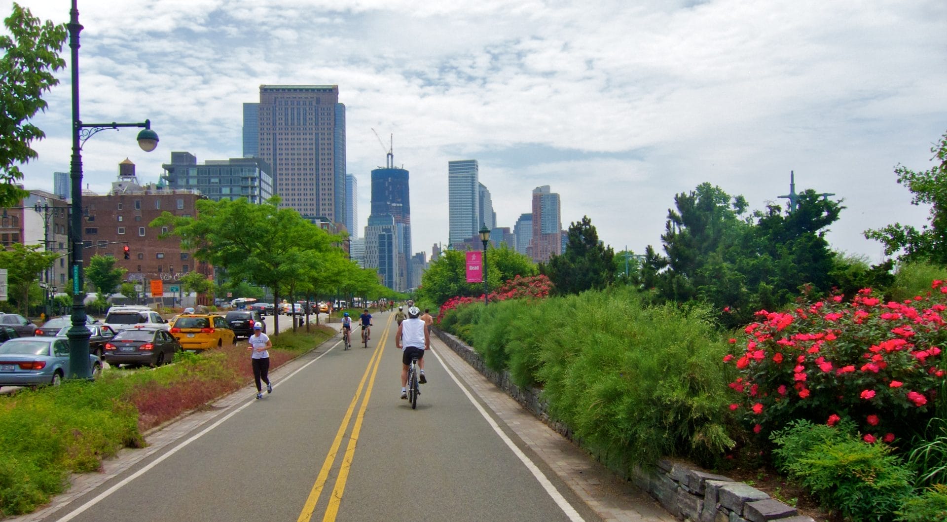 Bike-Friendly parks in New York -
Manhattan Waterfront Greenway