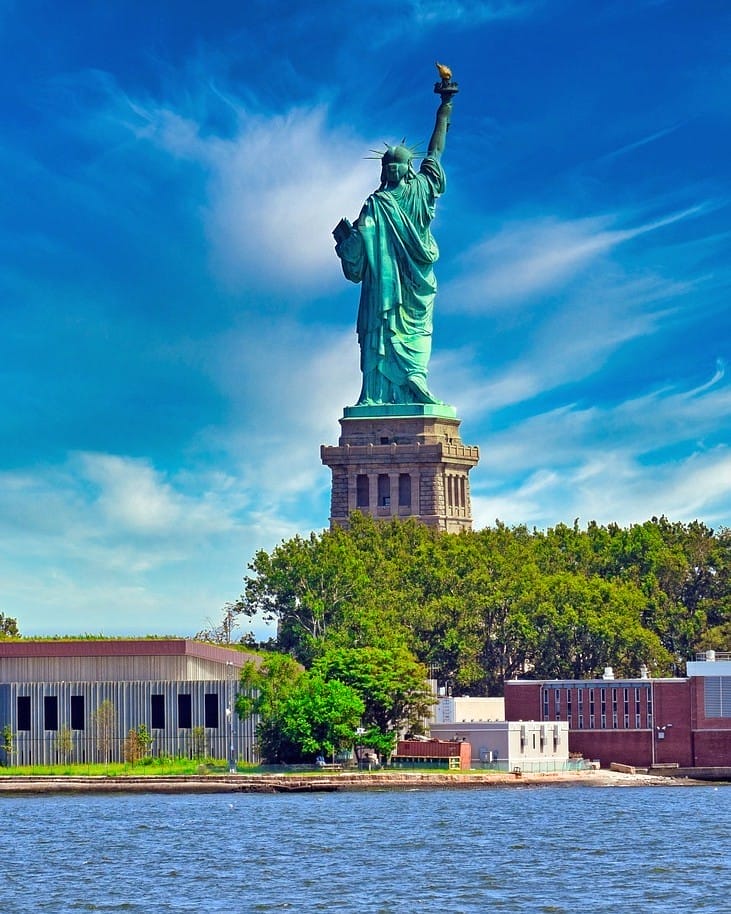 Best Time to Visit the Statue of Liberty