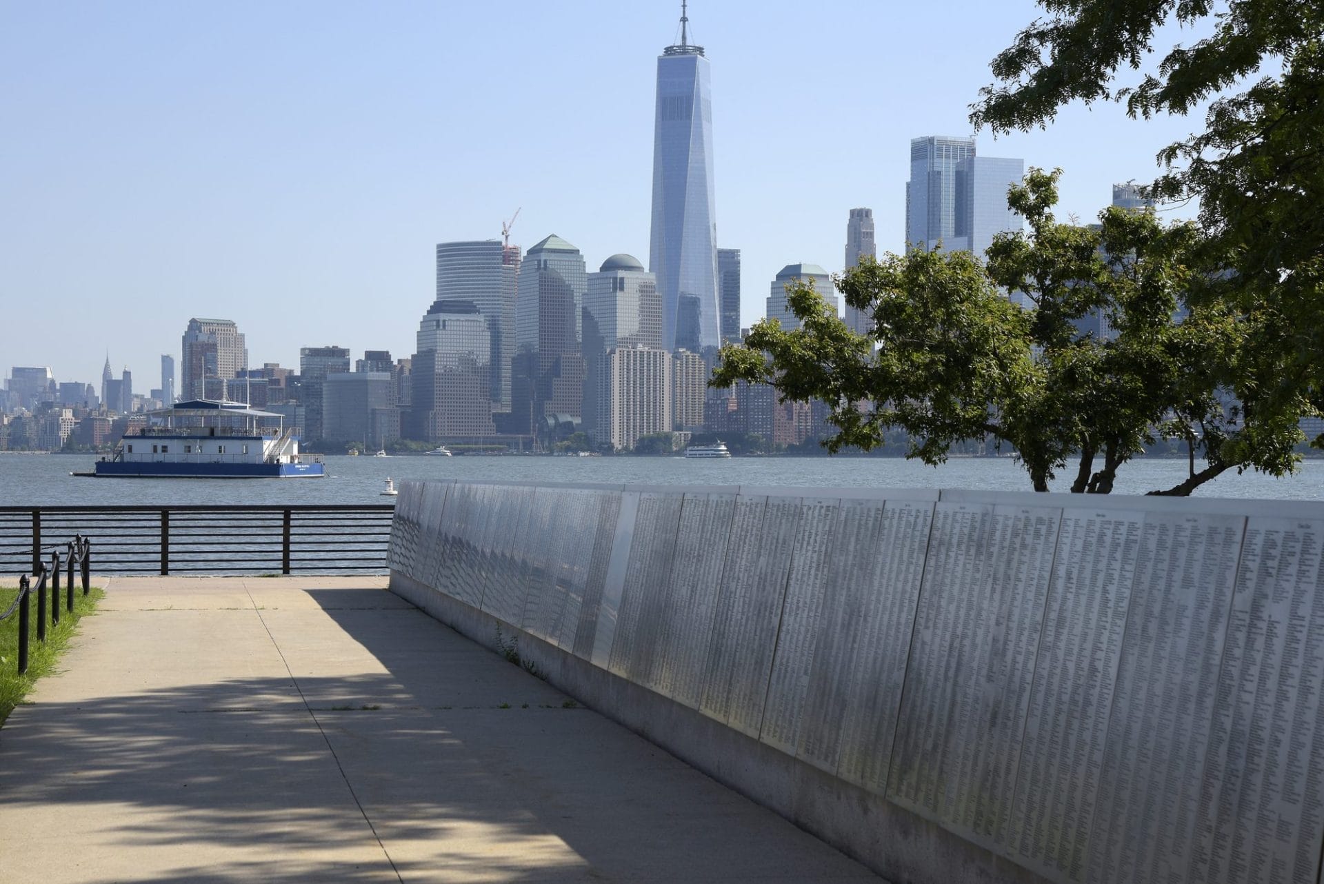 Wall of honor | Exploring Ellis island