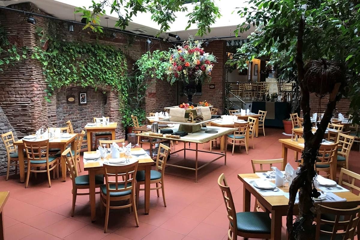 il Cortile restaurant in Little Italy NYC