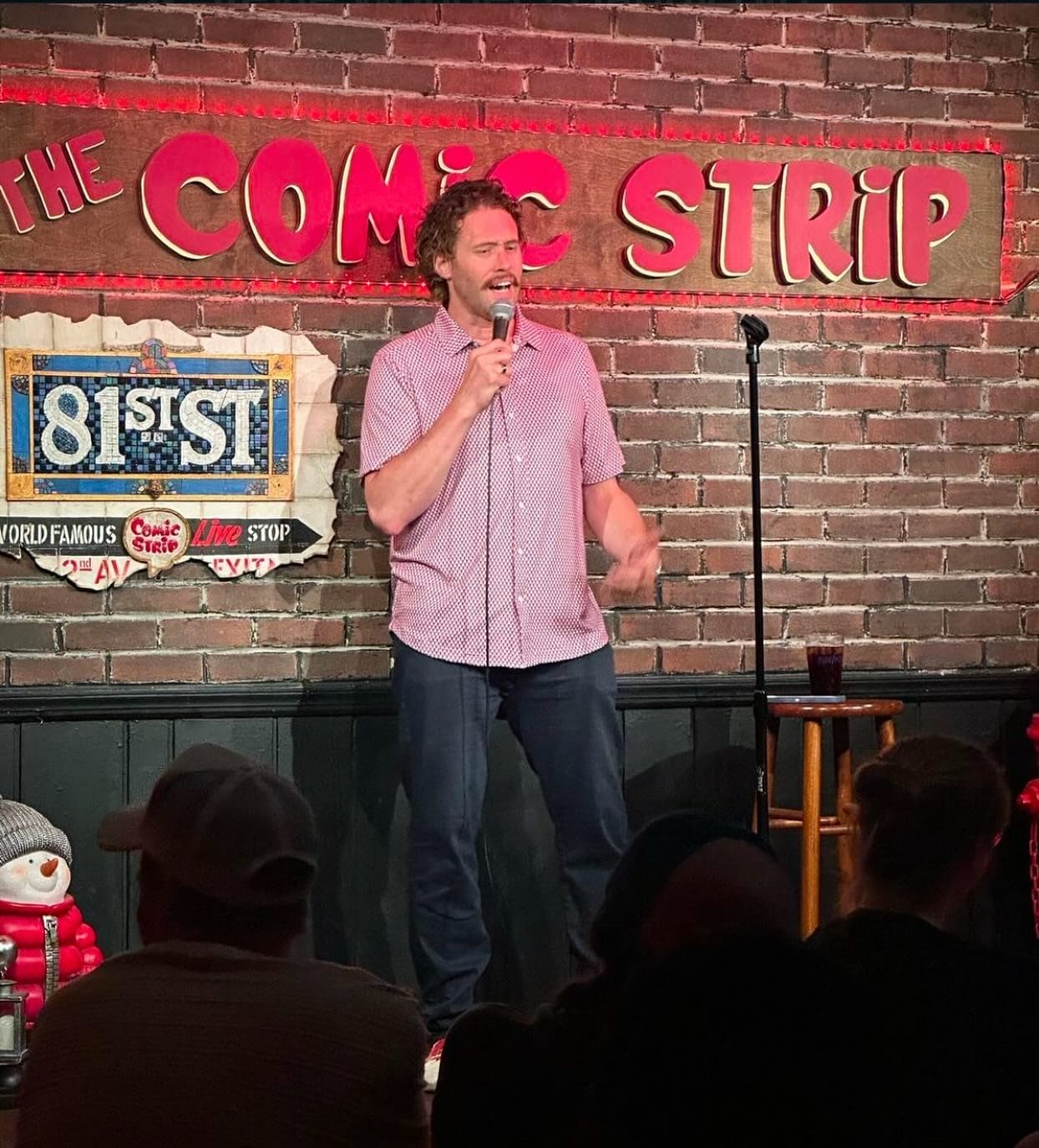 Comedy club show