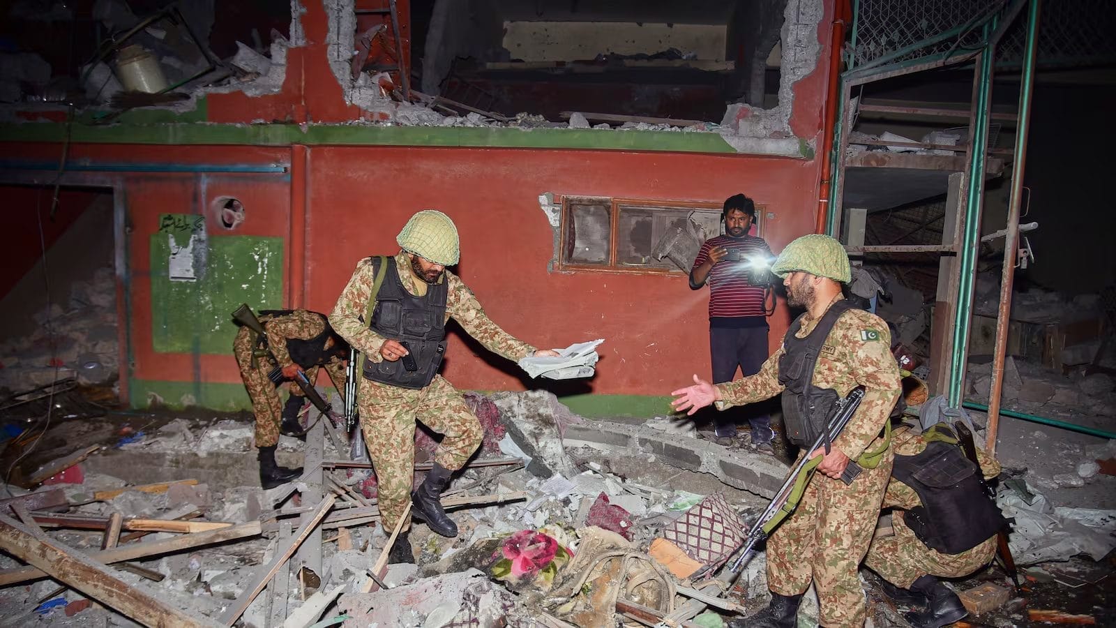 India and Pakistan Clash After New Missile Strikes